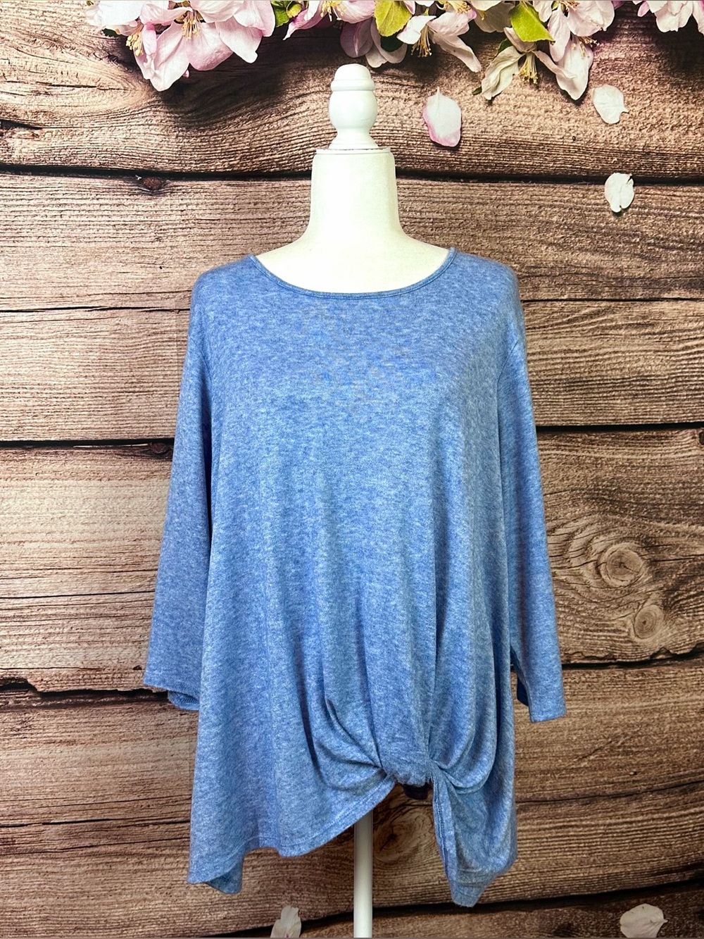 Liz Claiborne Women’s Rayon Solid Blue Twist Tie Front Soft Sweater Plus 2X